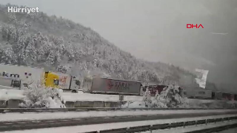 Otoyolda Ankara istikameti kar nedeniyle kapandı