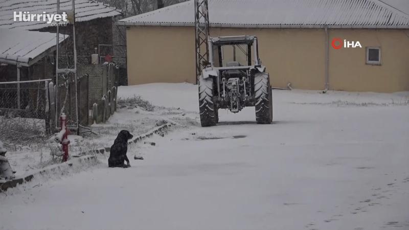 Kırklareli’nde kar yağışı etkili oluyor