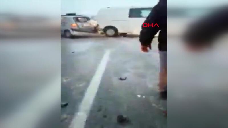 Samsun-Ankara karayolunda 13 araç kazaya karıştı