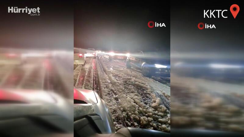 KKTC’de yoğun kar nedeniyle yollar kapandı