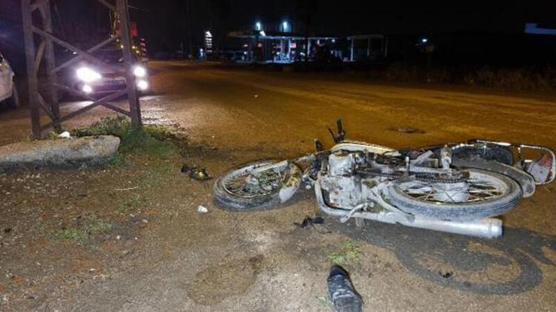 Aşırı hız kazayla bitti, motosiklet sürücüsü ağır yaralandı