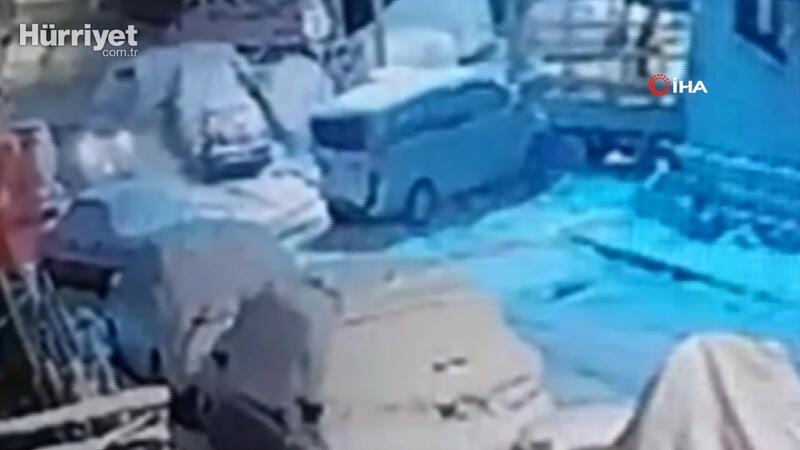 İstanbul’da karlı yolda dehşet anları: Hamile sürücü ve kardeşi ölümden döndü