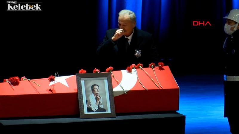 Ediz Hun veda töreninde Fatma Girik'i anlattı