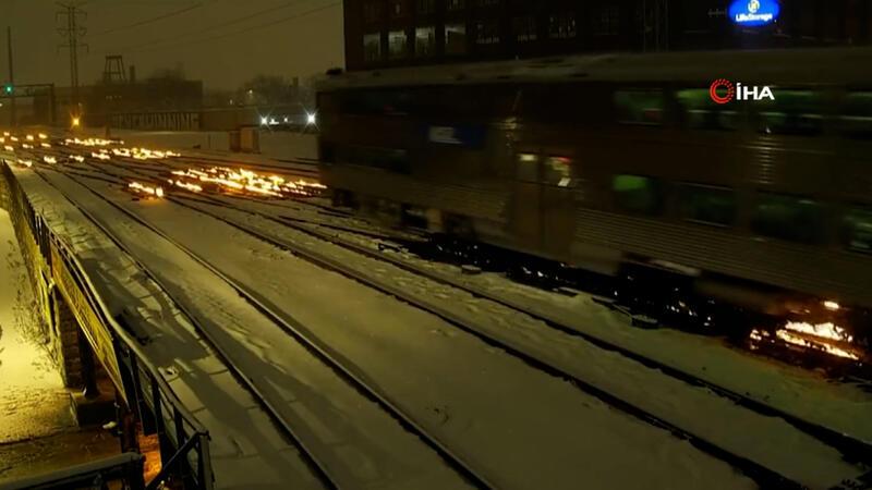 Chicago'da tren rayları ateşe verildi