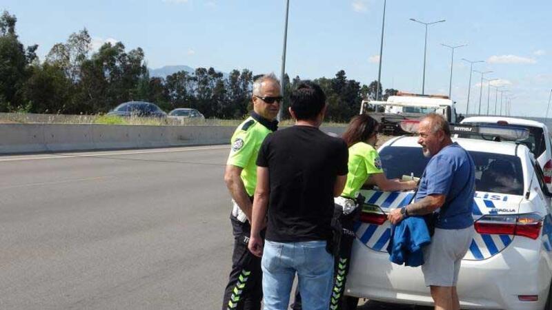 Korsan taksici, aracına aldığı müşteri sivil polis çıkınca yakayı ele verdi: 'Yardımseverliğin cezasını çekiyorum'