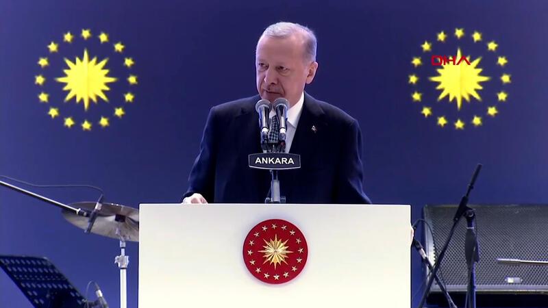 Cumhurbaşkanı Erdoğan: Hayallerinizden asla vazgeçmeyin