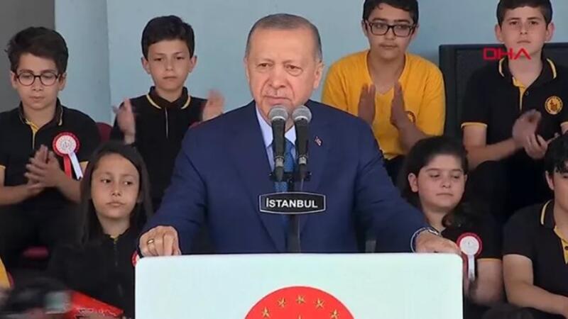 Cumhurbaşkanı Erdoğan, 2021-2022 Eğitim Öğretim Yılı Karne Dağıtım Töreni'ne katıldı