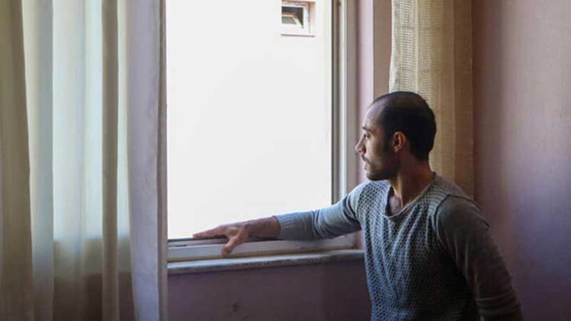 İş kazası sonrası felç kalan Erhan'ın penceresi, dünyası oldu