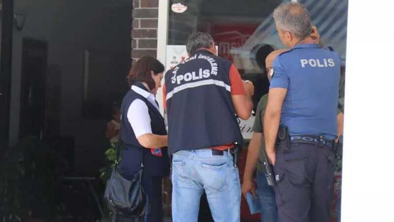 Antalya'da Hollandalı turist otel odasında ölü bulundu