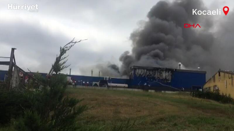 Kocaeli’de ilaç fabrikasında önce patlama, sonra yangın
