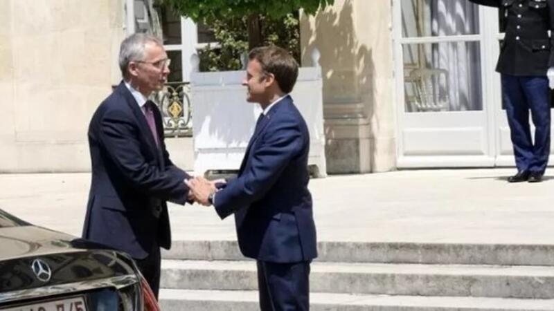 NATO Genel Sekreteri Stoltenberg, Macron ile görüştü