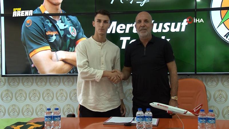 Mert Yusuf Torlak resmen Aytemiz Alanyaspor'da! 5 yıllık imza...