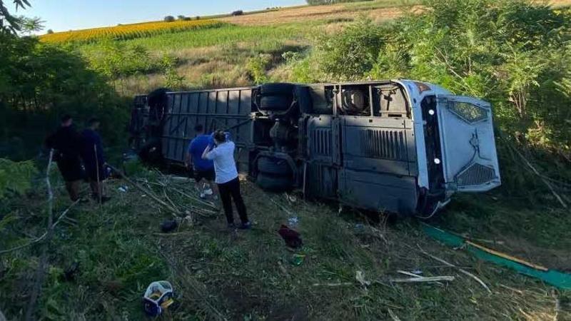 Kırklareli'nde yolcu otobüsü devrildi