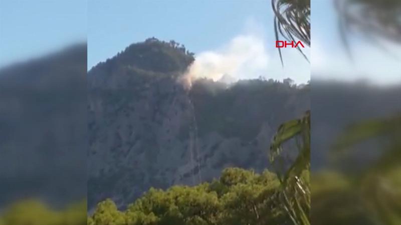 Antalya Tünektepe mevkisinde orman yangını