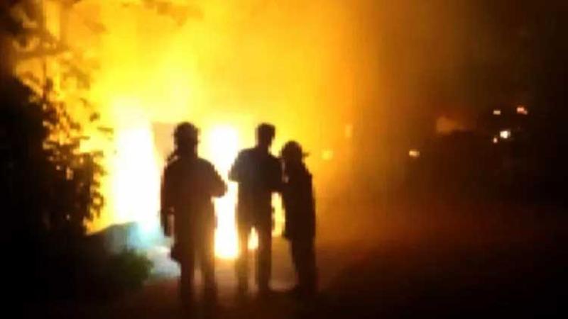 Avcılar’da kablolarda peş peşe patlamalar korkuttu