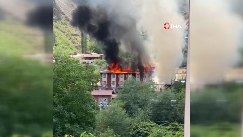Artvin’de 3 yıldızlı otelde yangın