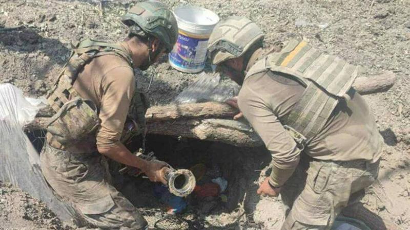 Pençe- Kilit bölgesinde çok sayıda silah ve mühimmat ele geçirildi