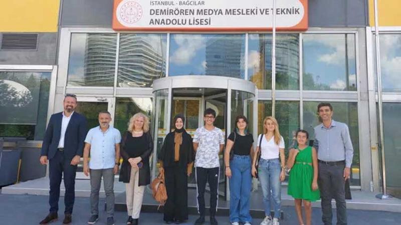 Tarihi rekora imza atanlar lisesini ziyaret etti