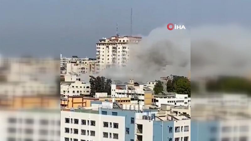 İsrail Gazze Şeridi'ni vurdu