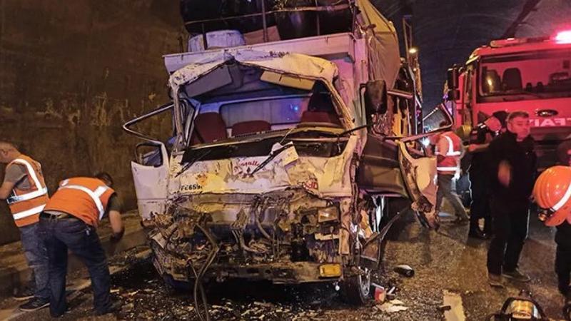 Bolu Dağı Tüneli’nde zincirleme kaza: 1 yaralı