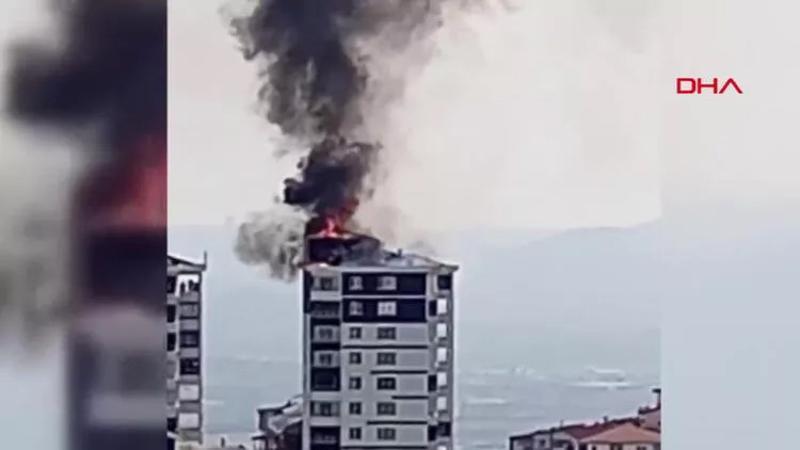 Ankara'da binada çatı yangını