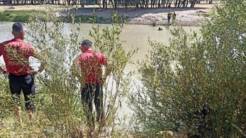 Çocuğunu kurtaran anne, nehirde akıntıya kapılarak boğuldu