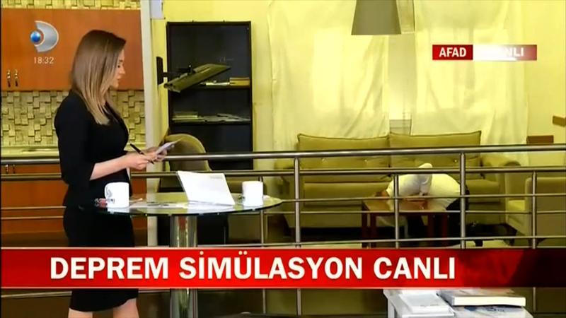 Soylu, deprem simülasyonu içerisinde 7,6 büyüklüğünde depremi yaşadı.