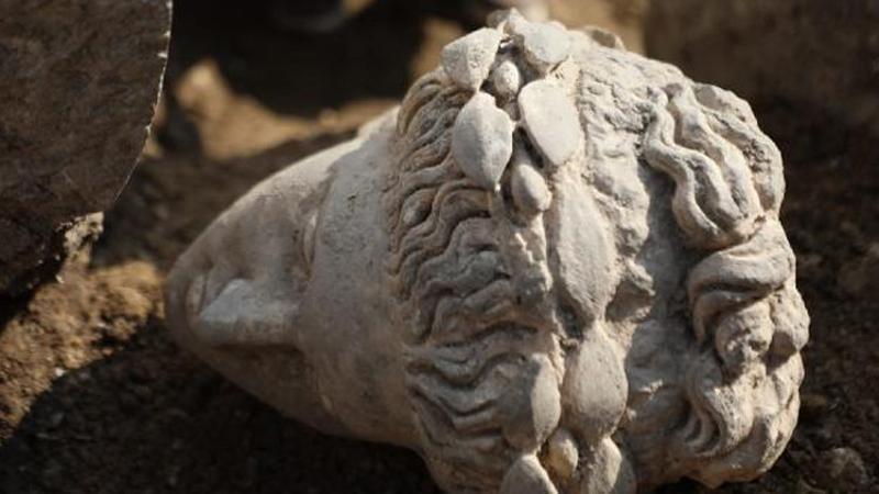 Düzce'de antik kentteki kazılarda Apollo heykeli bulundu
