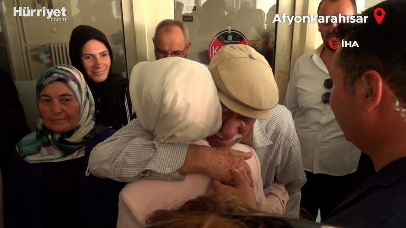 Yeğenini bakan olarak ilk defa karşısında görünce gözyaşlarına hakim olamadı