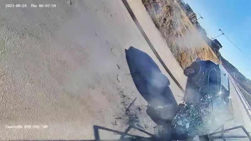 Elazığ'da feci kaza kamerada! Ciple yolcu otobüsüne böyle çarptı