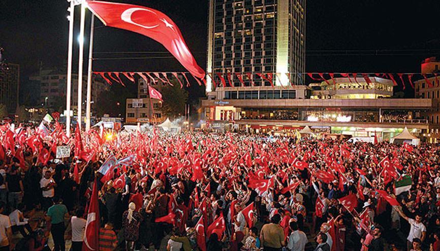 Meydanlarda darbe öfkesi Meydanlarda darbe öfkesi
