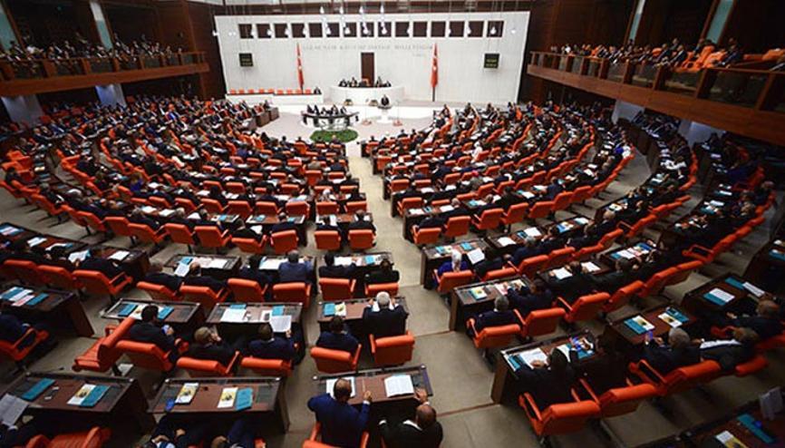 TBMM İnsan Hakları Komisyonunda sığınmacılar sunumu TBMM İnsan Hakları Komisyonunda sığınmacılar sunumu