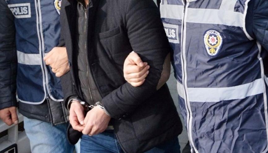 Konya HDP İl Eş Başkanı, silahlı terör örgütüne üye olma suçundan tutuklandı Konya HDP İl Eş Başkanı, silahlı terör örgütüne üye olma suçundan tutuklandı
