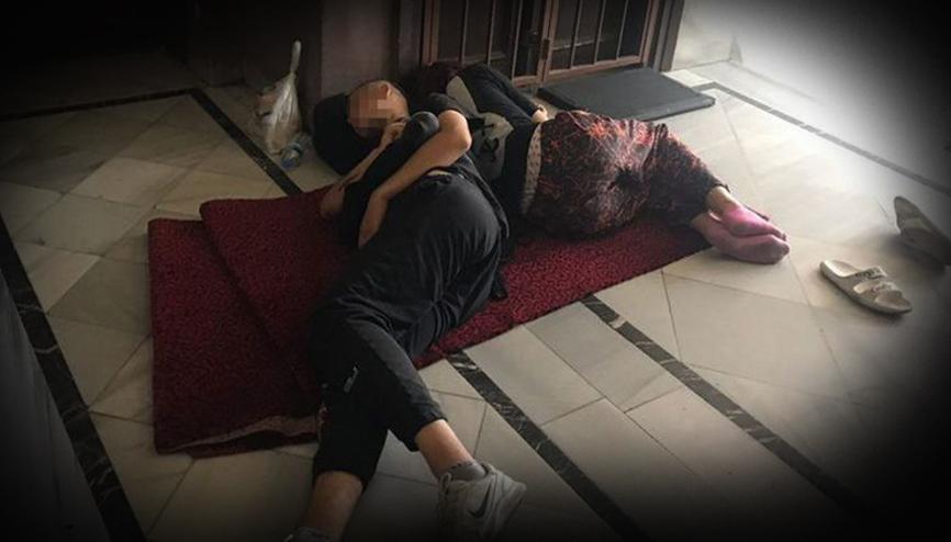 Kadıköyde evsiz çift mahallenin kâbusu oldu Kadıköyde evsiz çift mahallenin kâbusu oldu